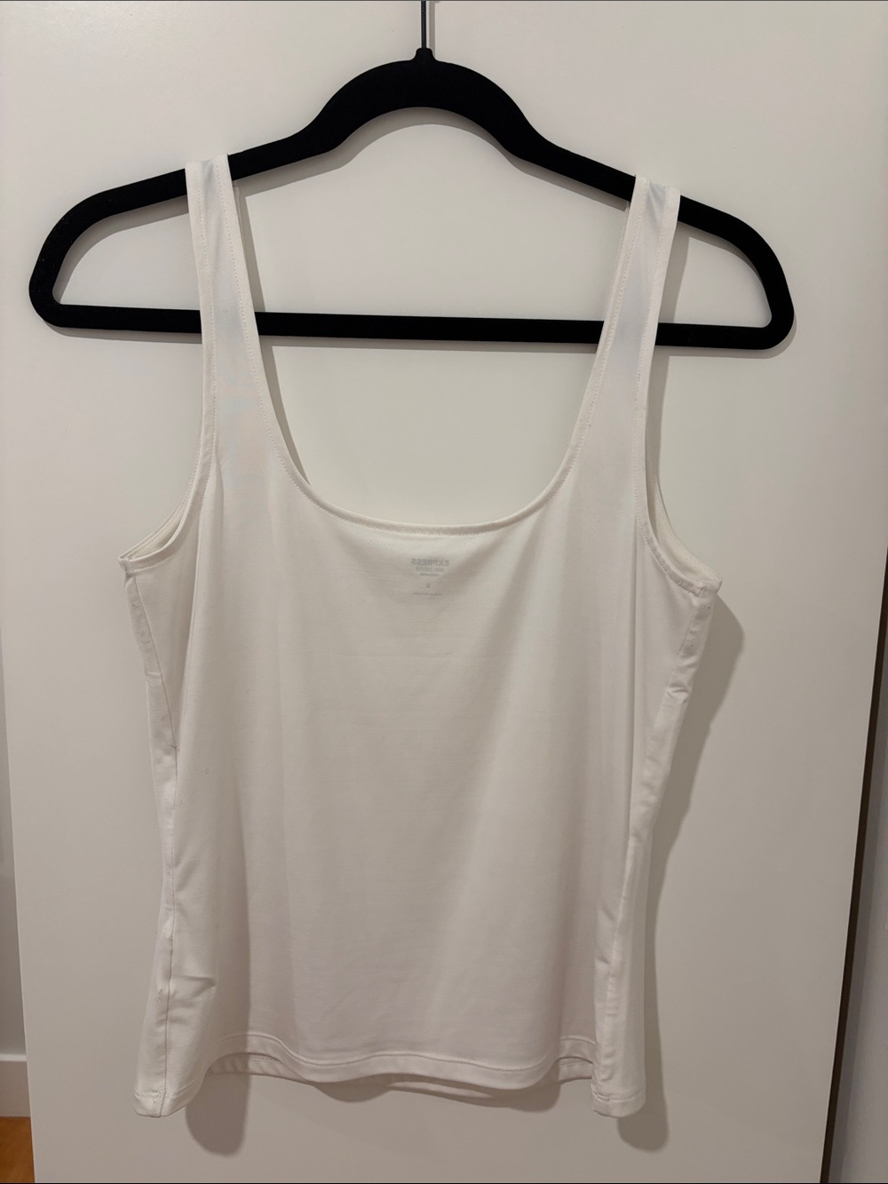 Express Body Contour Compression Square Neck Tank - Picture 5 of 6